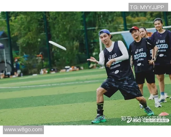 武汉飞盘队与深圳飞盘队赛后复盘速度对比分析与战术探讨