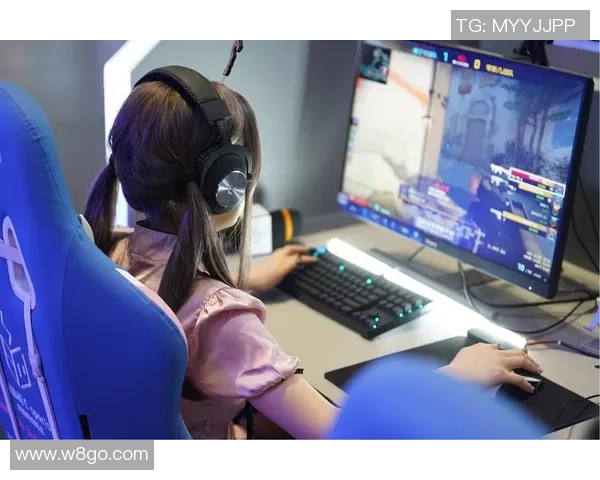 FPX在CSGO比赛中的防守反击策略分析与成效评估